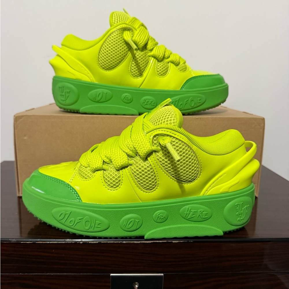 PUMA x Lamelo Ball LaFrance Assist Lifestyle Shoes Mens Green Lime Grinch Size 6